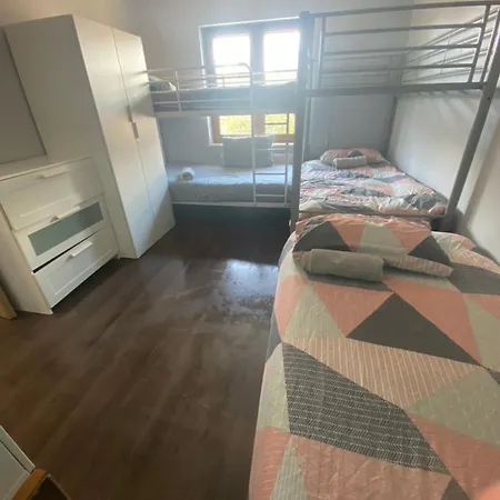 Dorm Room 5-6 People Shared Bathroom Outside Room Dublin Extérieur photo