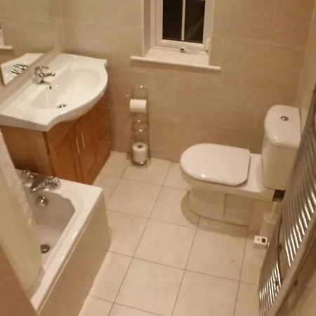 Dorm Room 5-6 People Shared Bathroom Outside Room Dublin Extérieur photo